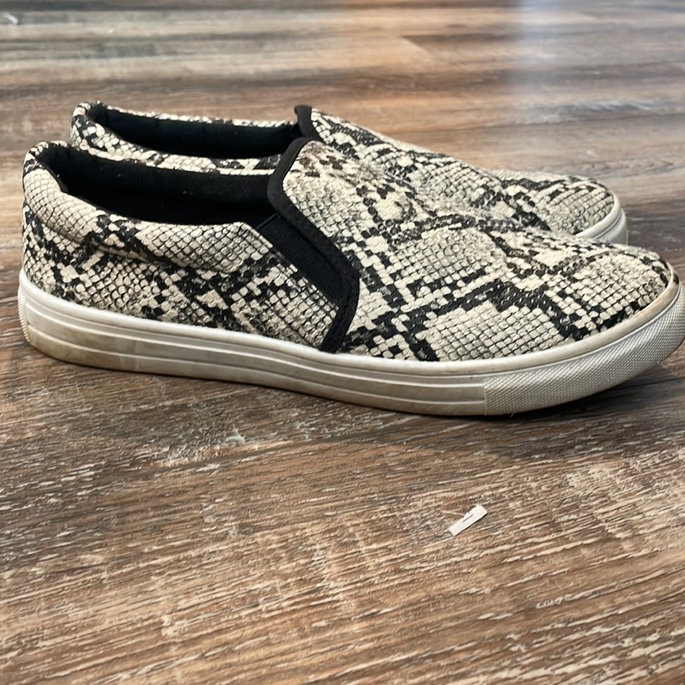 Quipid Slip on Shoes- Snakeskin Size 9
